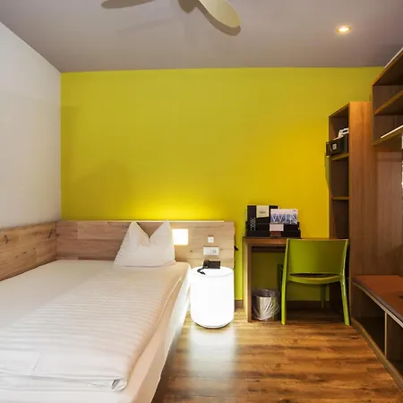 Basic Інсбрук