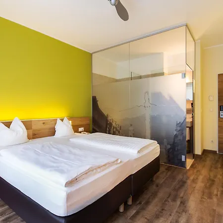 Hotel Basic