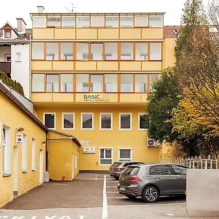 Basic Szálloda